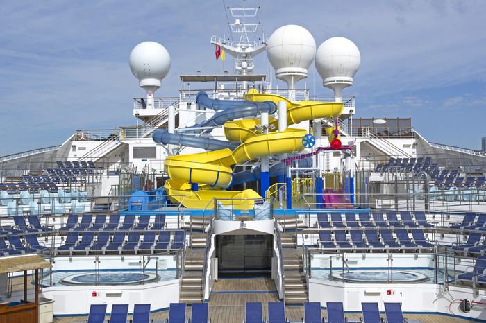 Entertainment on Carnival Glory